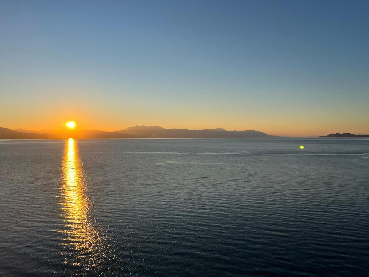 Loutraki Sunset Apartment Екстериор снимка